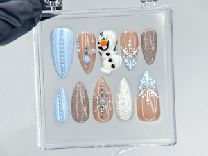 Frosty Snowman Winter Press On Nails | 3D Snowman Christmas Nail Art | 3D Snowman Accent | Crystal Nude Winter Nails | OB1214EC