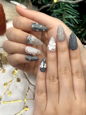 Silver Winter Stars Press On Nails | Elegant Winter Flower Nail Art | Grey Glitter Winter Nails | Frosty Holiday Press Ons | OC251EC