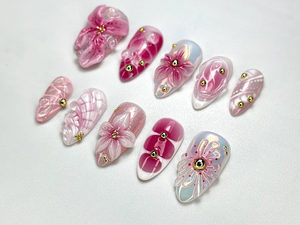 Romantic Blush Pink Press-On Nails | Handmade Floral Nail Art | Glossy Floral Nail Design| Blush Pink & Gold Nails | Luxury Nail Art|OC696HC