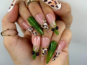 Jungle Safari Glam Press On Nails | Leopard Print & Green Tropical Accents | 3D Gold Chain Detailing | Exotic Safari-Inspired Nail | OC142EC