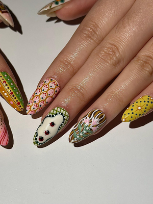 Hand Painted Vintage Floral Fake Nails | European Folk Art Nail Design | Soft Pastel Art Nails | Storybook Style Press Ons| OB304H
