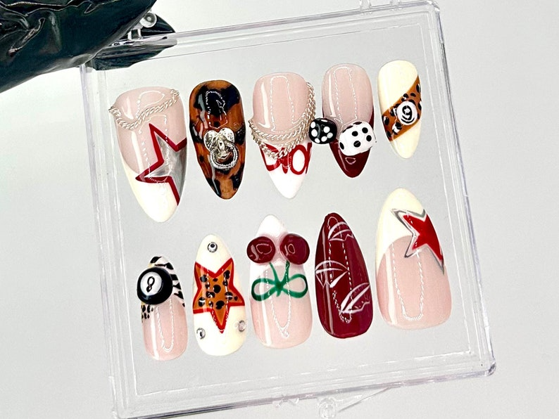 Leopard and Chain Accent Press On Nails | Gaming Themed Nail Art | Stylish Red Star Fake Nails | Leopard Print Accent Press Ons | OC726YC