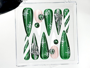 Green Winter Press On Nails | Emerald Snowflake Christmas Press Ons | Festive Holiday Nail | Candy Nails | Elegant Christmas Set | OC1214HC