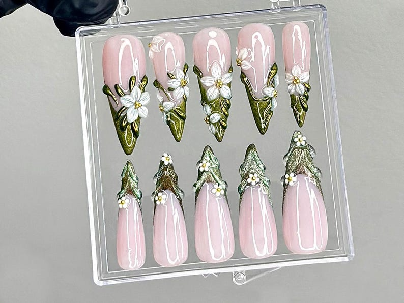 Sculpted Floral Press On Nails | Glossy Green Leaf Nail Art | Ethereal Spring Press Ons | Elegant Flower Tips Fake nails | Luxury | OB944LK