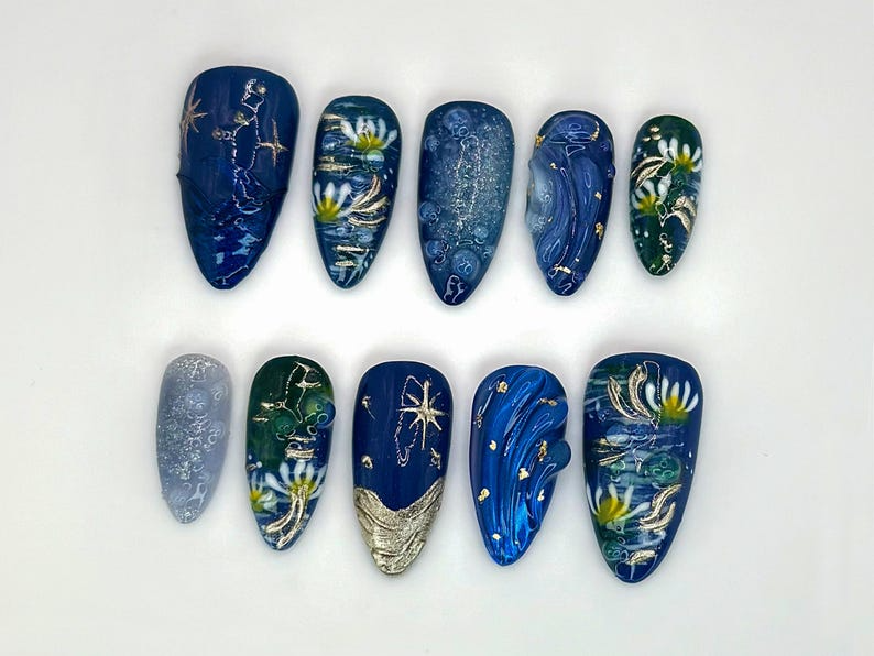 Midnight Daisy Garden Nail Art | Handpainted Blue Ocean Waves & Starfish Nails | Ocean Themed Nail Art with Gold Accents | OC531HC