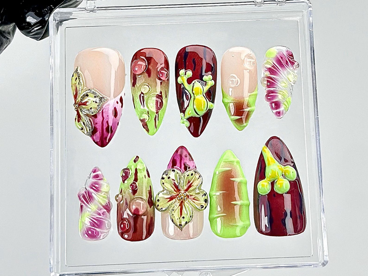 Mutant Floral Alien Press On Nails | Dark Garden Fantasy Fake Nails | Mushroom Beetle Garden Nail Art | 3D Fruit Pod Press Ons | OB893YC