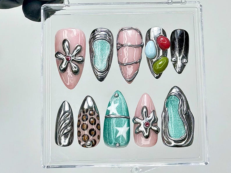 Chrome Abstract Press On Nails | Y2K Futuristic Jellybean Fake nails | Star & Flower Art Nail Art | Futuristic Y2K Chrome Nails | OB941YK