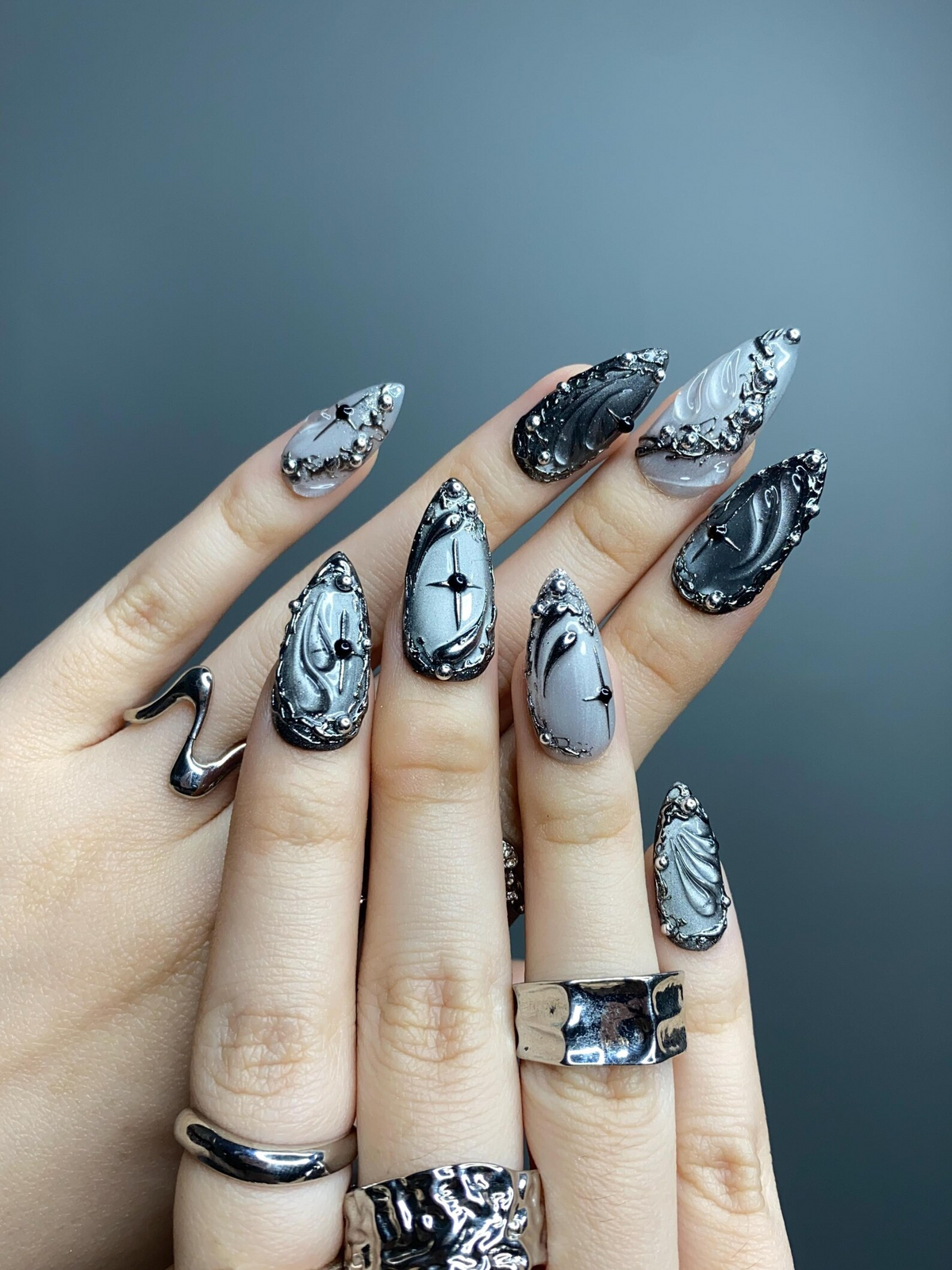 Silver Gothic Press On Nails | Black Chrome Metallic Nail Art | Handmade Dark Luxury Press Ons | Abstract Stiletto Nails | OC1254GC