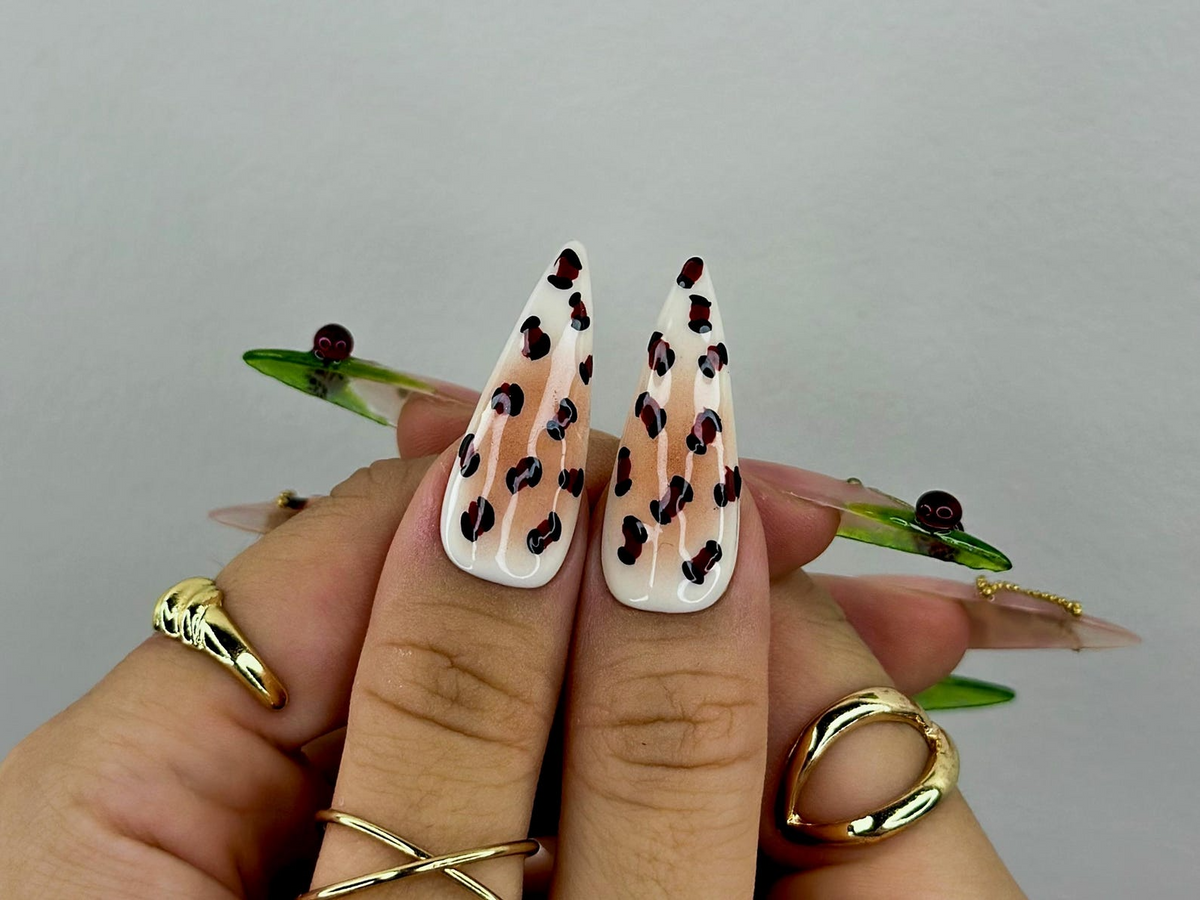 Jungle Safari Glam Press On Nails | Leopard Print & Green Tropical Accents | 3D Gold Chain Detailing | Exotic Safari-Inspired Nail | OC142EC