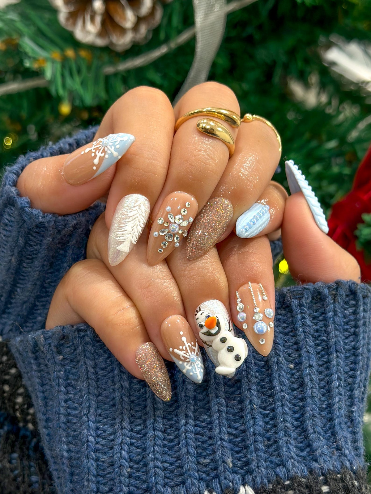 Frosty Snowman Winter Press On Nails | 3D Snowman Christmas Nail Art | 3D Snowman Accent | Crystal Nude Winter Nails | OB1214EC