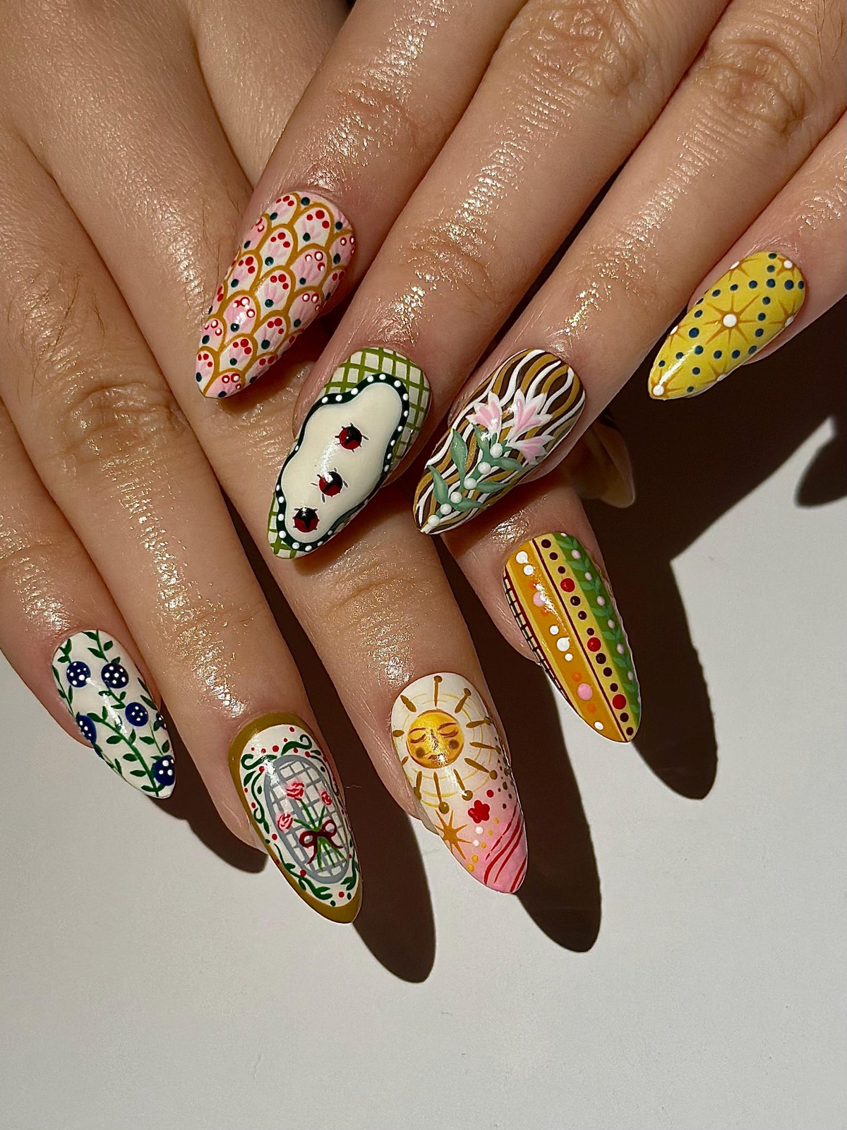 Hand Painted Vintage Floral Fake Nails | European Folk Art Nail Design | Soft Pastel Art Nails | Storybook Style Press Ons| OB304H