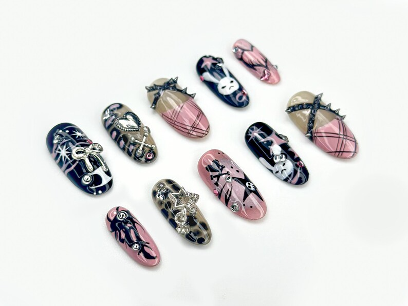 Gothic Bunny & Punk Heart Press On Nails | Y2K Alternative Nail Art | Pink Plaid, Stars And Skulls | Cute Bunny Gothic Vibes | OB1046EP