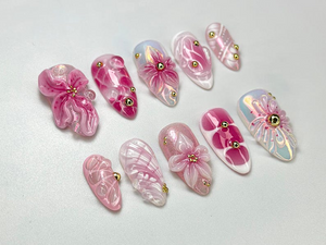 Romantic Blush Pink Press-On Nails | Handmade Floral Nail Art | Glossy Floral Nail Design| Blush Pink & Gold Nails | Luxury Nail Art|OC696HC