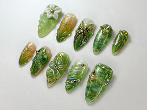 Hand-Painted Forest Green Press On Nails | Botanical Nail Design | Green Nature-Inspired Nails | Green Nature-Inspired Nails | OB705HK