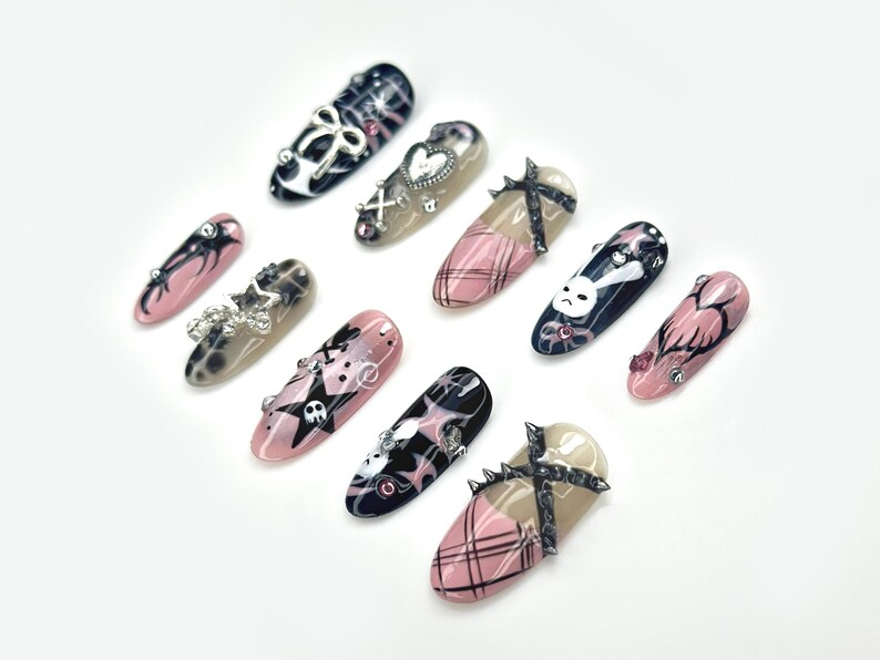Gothic Bunny & Punk Heart Press On Nails | Y2K Alternative Nail Art | Pink Plaid, Stars And Skulls | Cute Bunny Gothic Vibes | OB1046EP