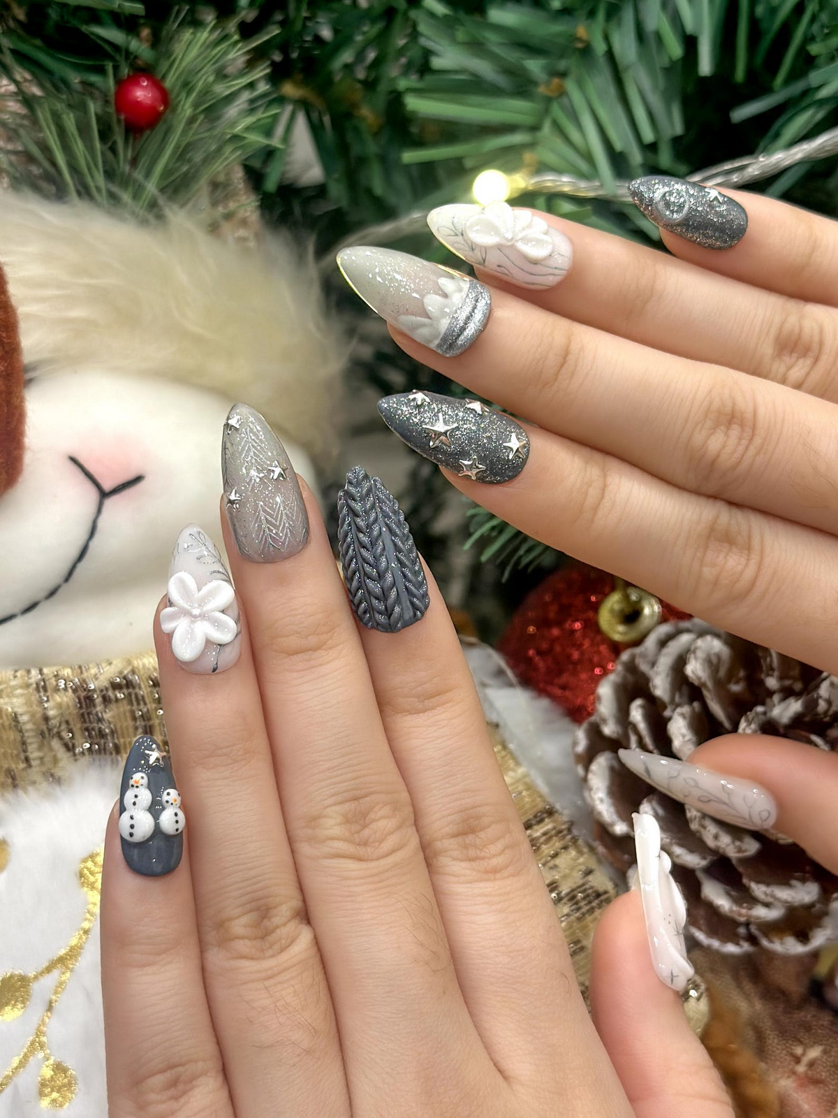 Silver Winter Stars Press On Nails | Elegant Winter Flower Nail Art | Grey Glitter Winter Nails | Frosty Holiday Press Ons | OC251EC