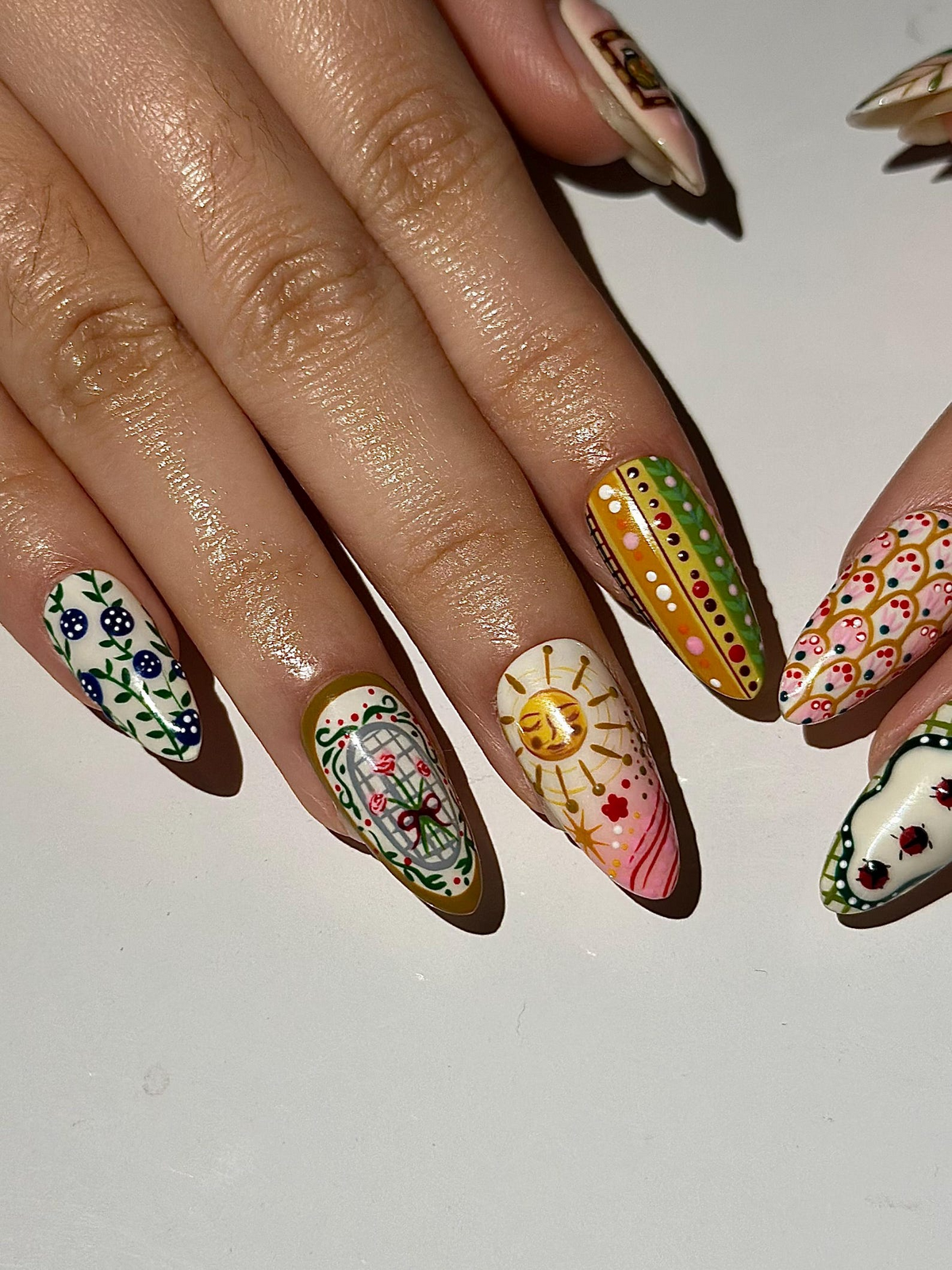 Hand Painted Vintage Floral Fake Nails | European Folk Art Nail Design | Soft Pastel Art Nails | Storybook Style Press Ons| OB304H