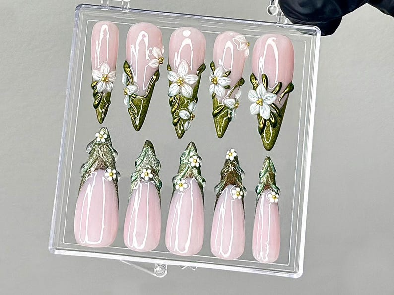 Sculpted Floral Press On Nails | Glossy Green Leaf Nail Art | Ethereal Spring Press Ons | Elegant Flower Tips Fake nails | Luxury | OB944LK