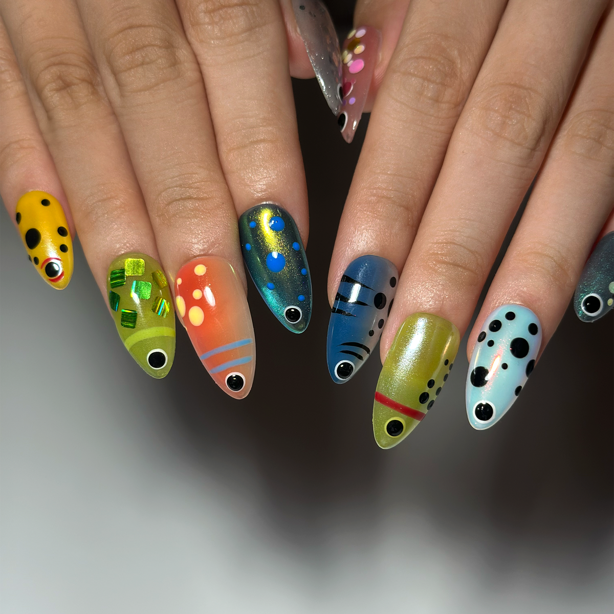 Summer Alien Eye Chrome Press On Nails, Summer Short Almond Abstract Nails, Beach Party Nails For Cute Funky Vacation Outfit Photos| OB420LC