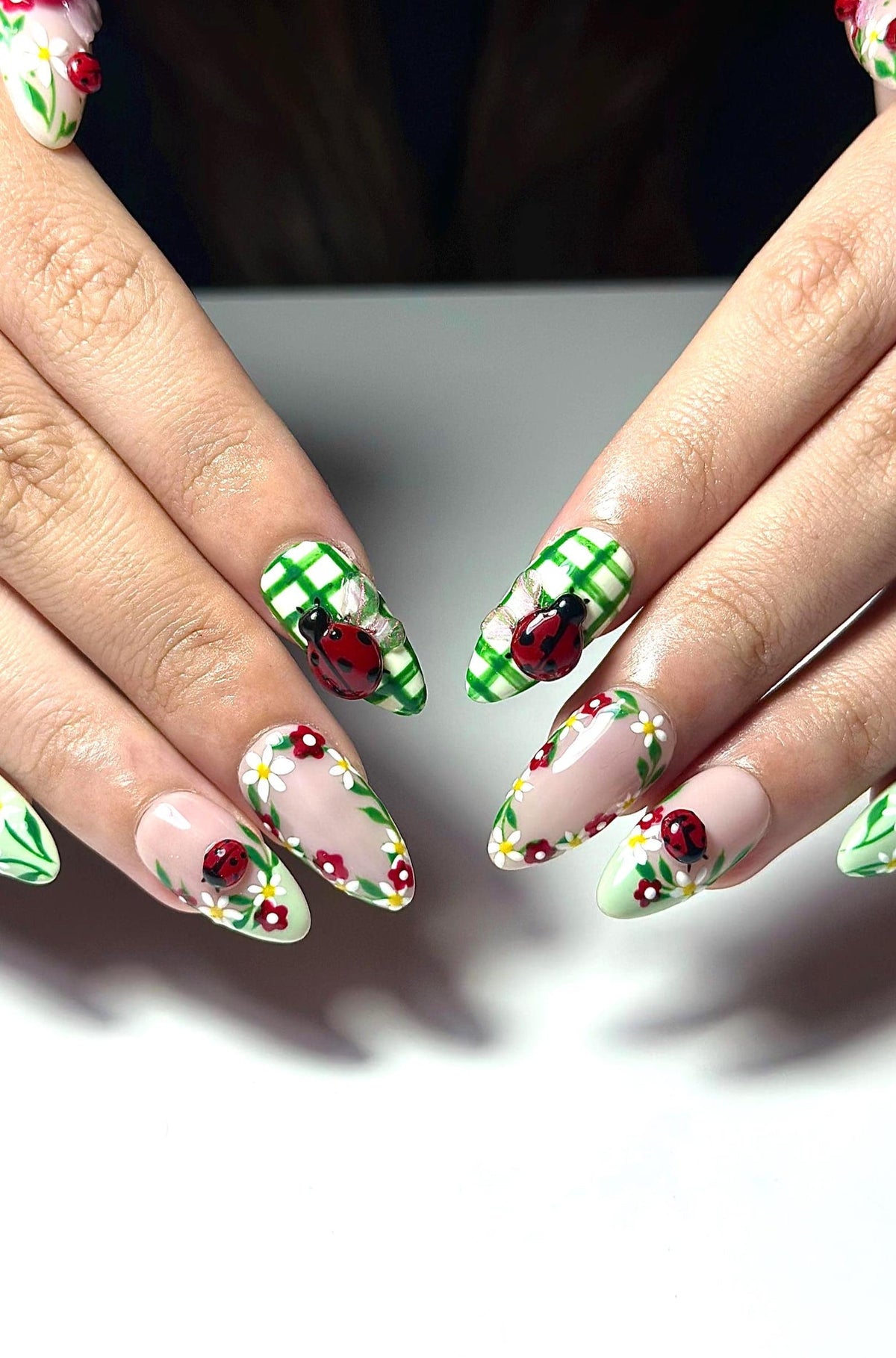 Cottagecore Daisy Ladybug Nails | Spring Gingham Press On Nails | Cute Picnic Nail Art | Green and White Nails | Floral Fake Nails| OC1317IC