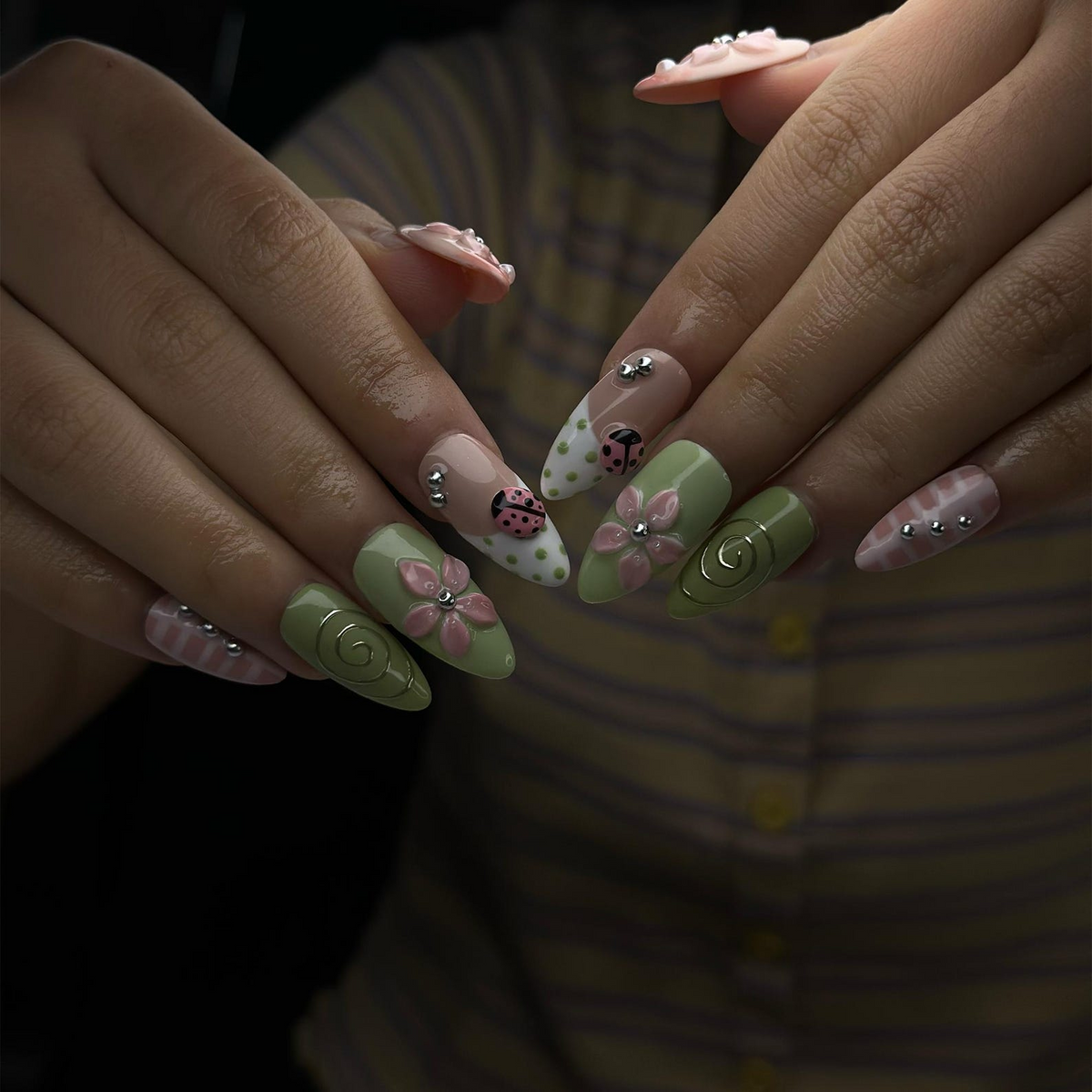 Ladybug Press On Nails Almond • Spring Garden Gift • Pink Green 3D Flower Cute Kawaii Handmade Fake Nails Reusable Set Floral Gift | OB428LG
