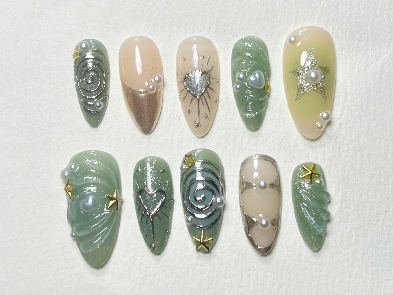 Luxury Press On Nails with Stars and Pearls | Chic and Shimmering | Custom Faux Nail Set | Perfect for Special Occasions |OC185S