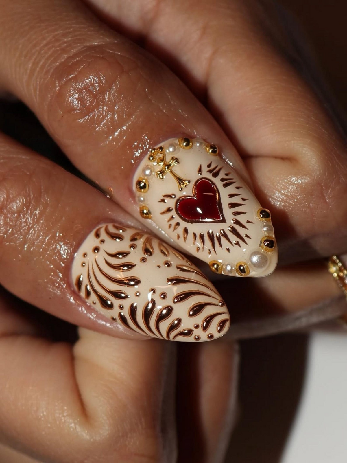 Nail Tabs for Press On Nails – Golden Heart Baroque Press On Nails | Valentine Nails | Ivory Blush French Tips | OB09H