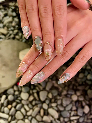 Vintage Tulip Press On Nails, Sage Green and Pink Marble Nails with Gold Rose Frame, Elegant Floral Hand-Painted Custom Nails, OB307HK
