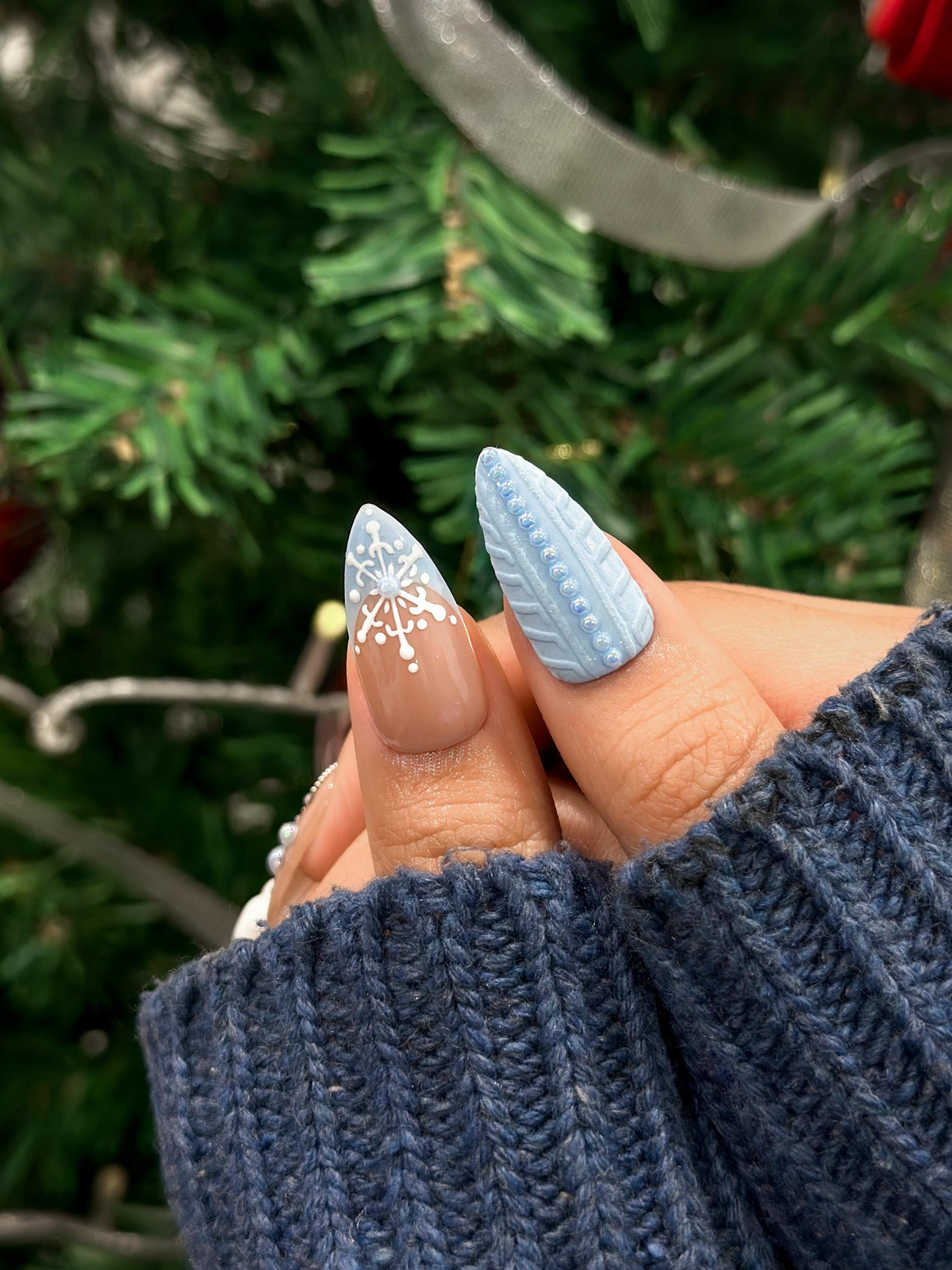 Frosty Snowman Winter Press On Nails | 3D Snowman Christmas Nail Art | 3D Snowman Accent | Crystal Nude Winter Nails | OB1214EC