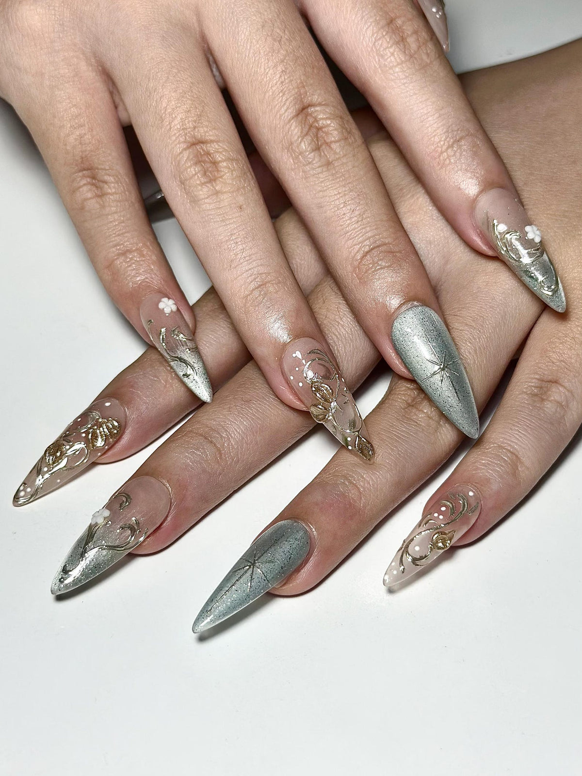 Elegant Gold Floral Cat eyes Nails | Nude Sage Blue Nails | Luxury Minimal Nails | Jasmin Flower Nails | Glossy Reusable Nails | OC339IC