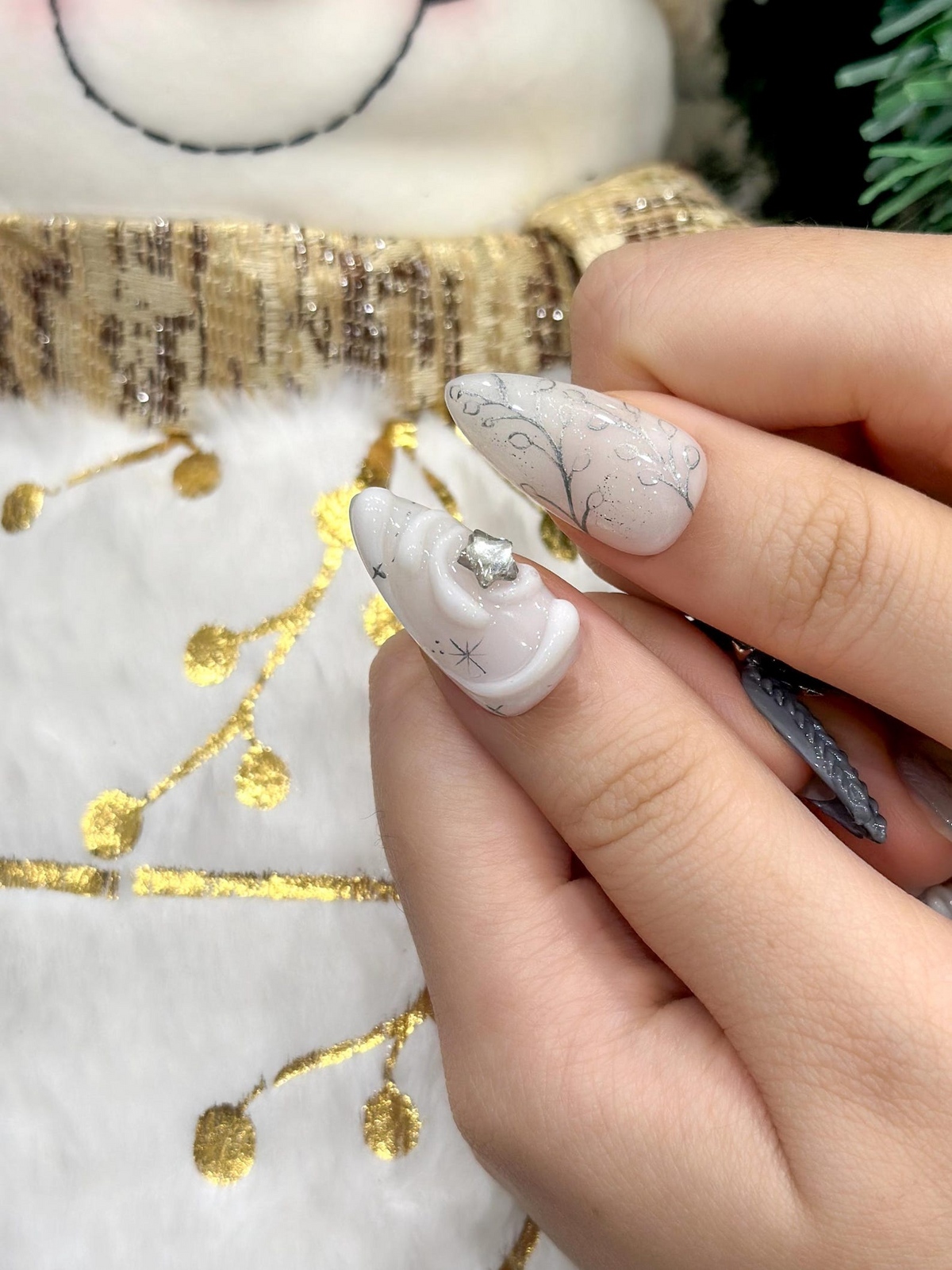 Silver Winter Stars Press On Nails | Elegant Winter Flower Nail Art | Grey Glitter Winter Nails | Frosty Holiday Press Ons | OC251EC