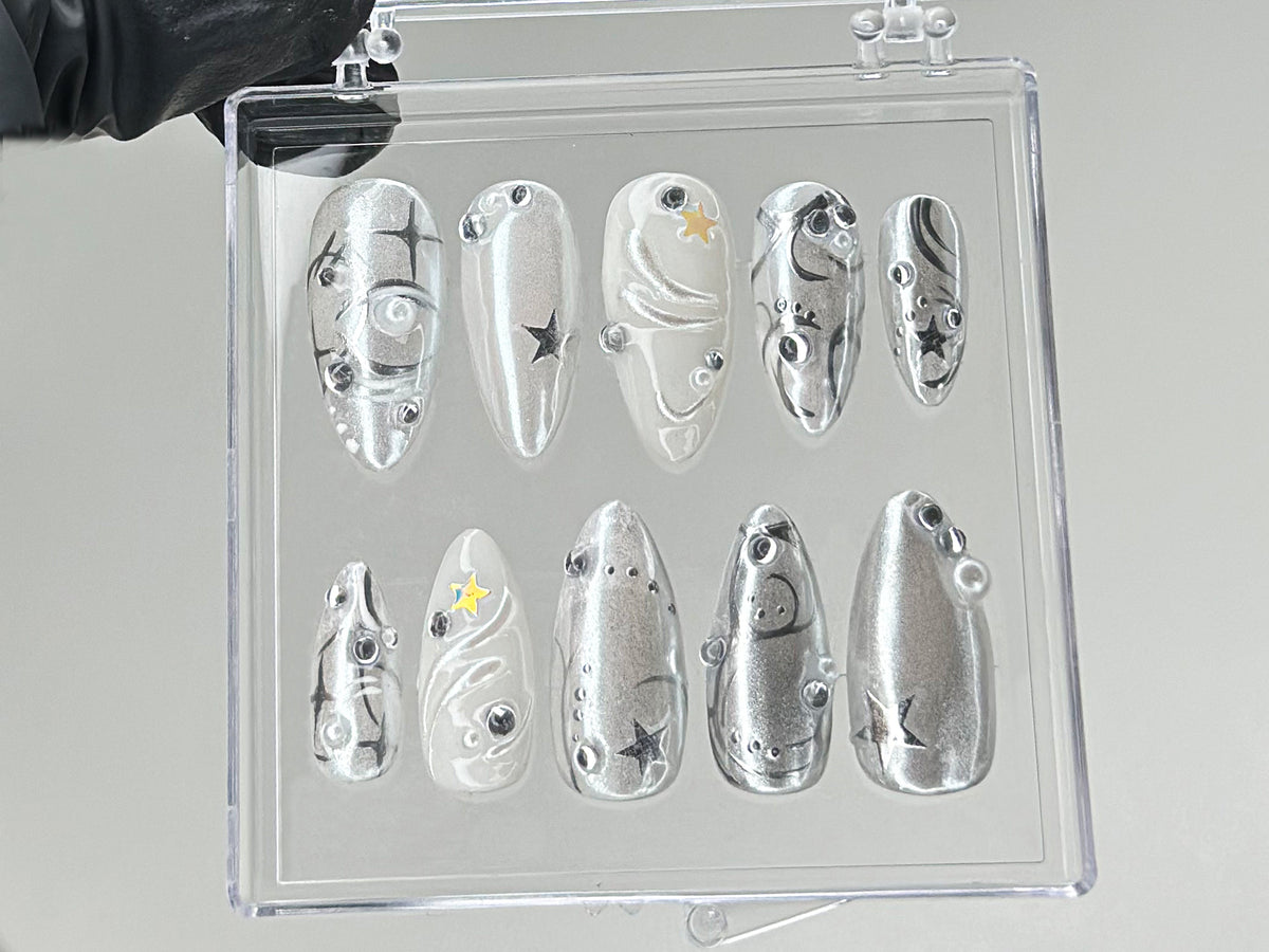 Chrome Effect Press On Nails | Metallic & Eye-catching Nail Art | Stunning and Reflective Nail Art | Christmas Nails, gifts for her | OB78T