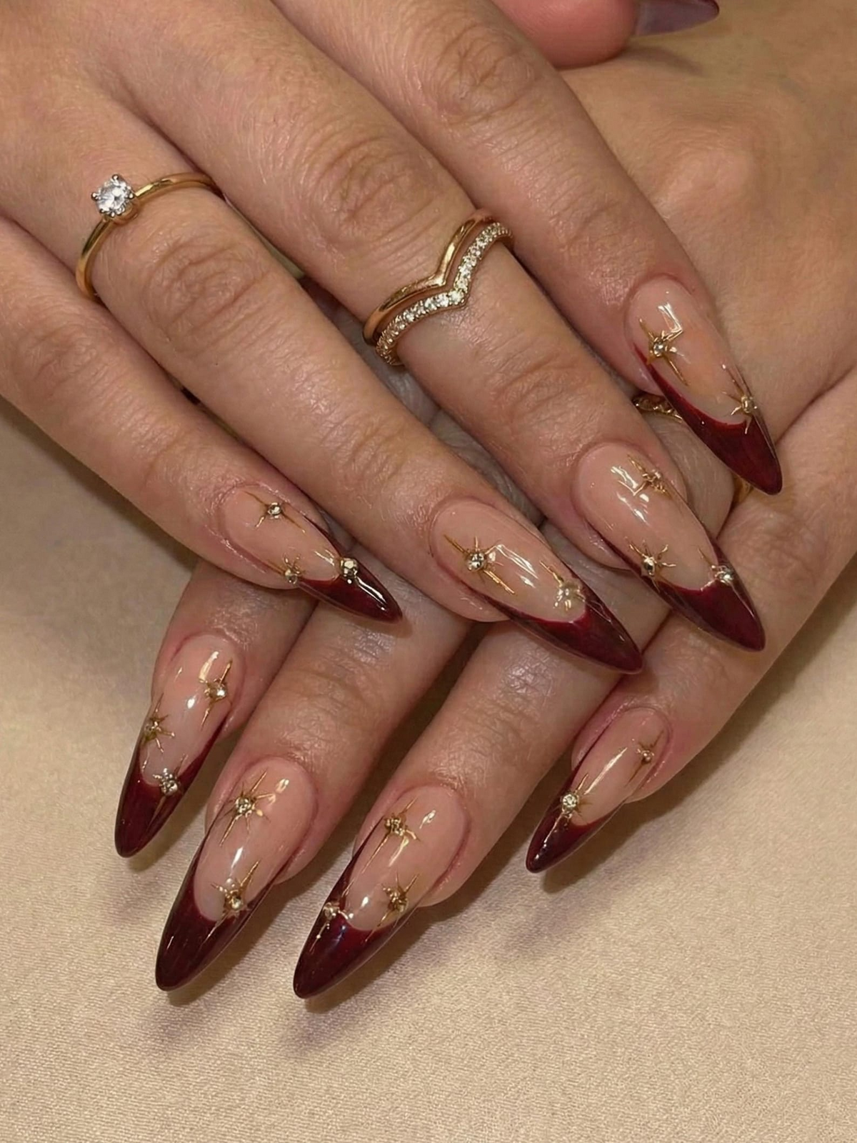 Nail Tabs for Press On Nails – Burgundy Star French Press On Nails for Luxury Women | OB10E