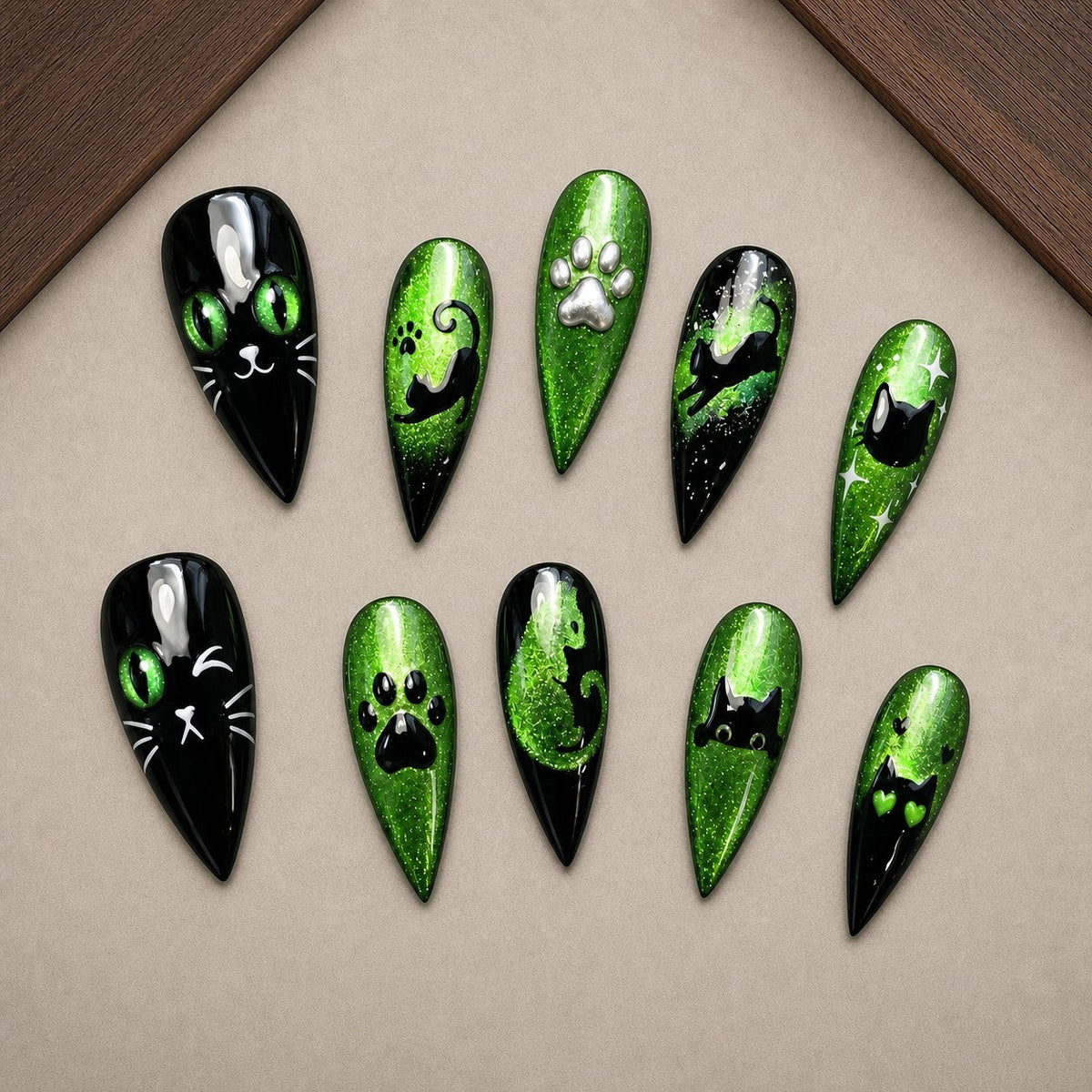 Emerald Familiar Press-On Nails - Aninail