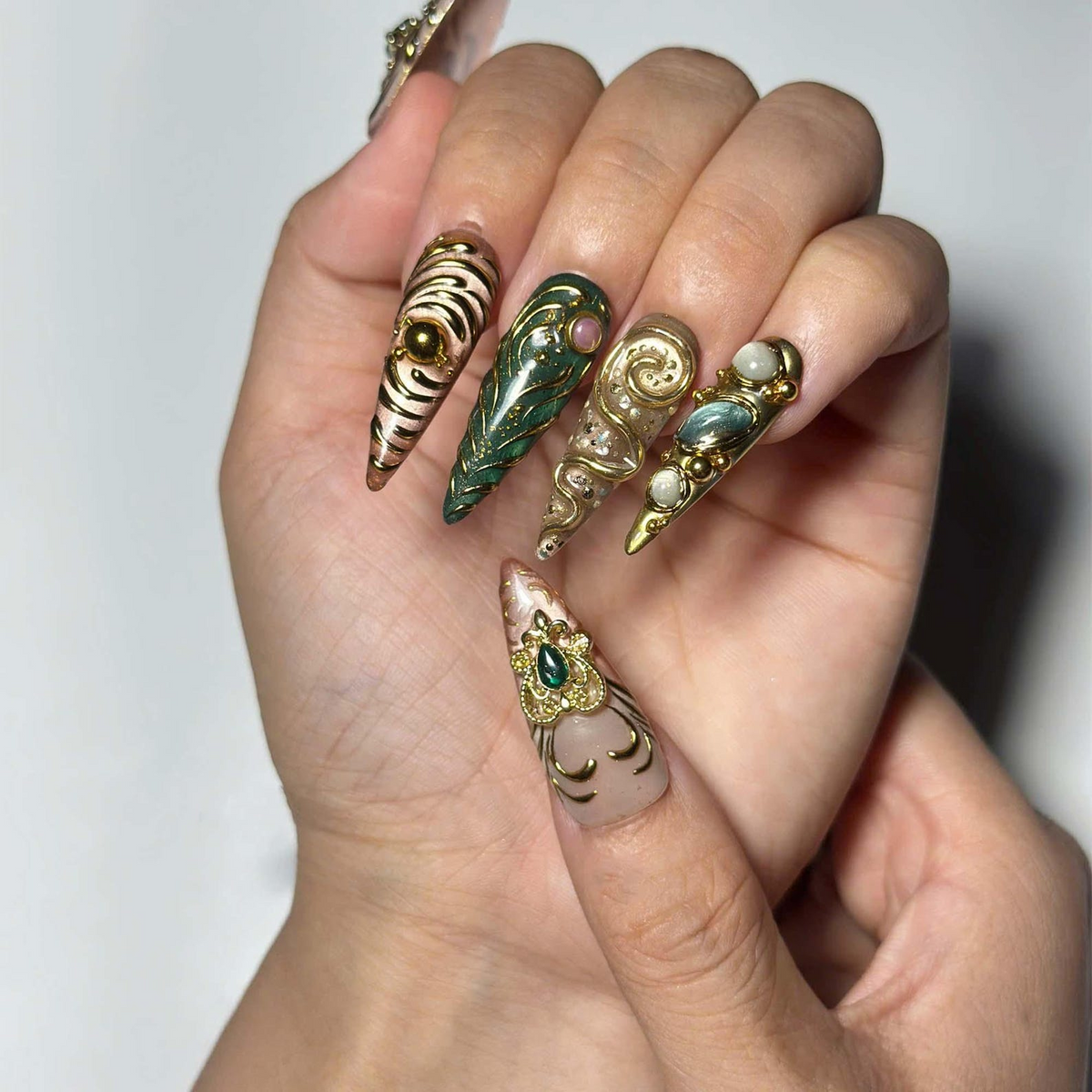 Emerald Jewelry Press On Nails | Gold Chrome Gemstone Nail Set | Ornate Baroque Fantasy Nails | Luxury Handmade Nails | OB457JG