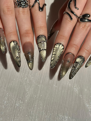 Gothic Celestial Press On Nails, Dark Cat Eye Galaxy Nails with Silver Stars, Edgy Ethereal Stiletto Nails with Metallic Charms, OC1289HC