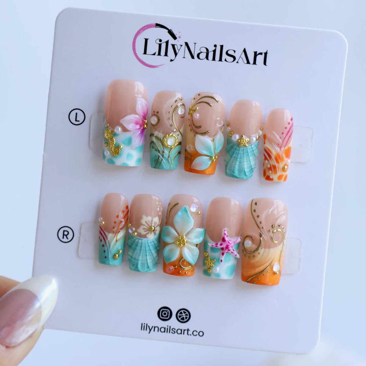 Summer Press On Nails With Seashell, Seahorse & Hibiscus Flower | Medium Square Fake Nails | Handmade Nail Art For Luxury Vacation and Gift