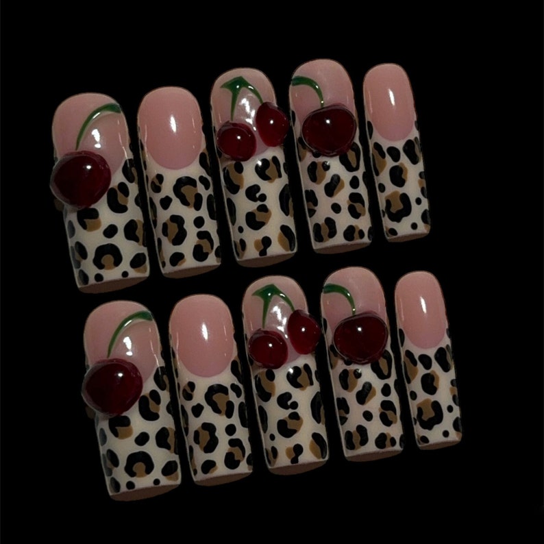 Sweet Festive Delight Press On Nails