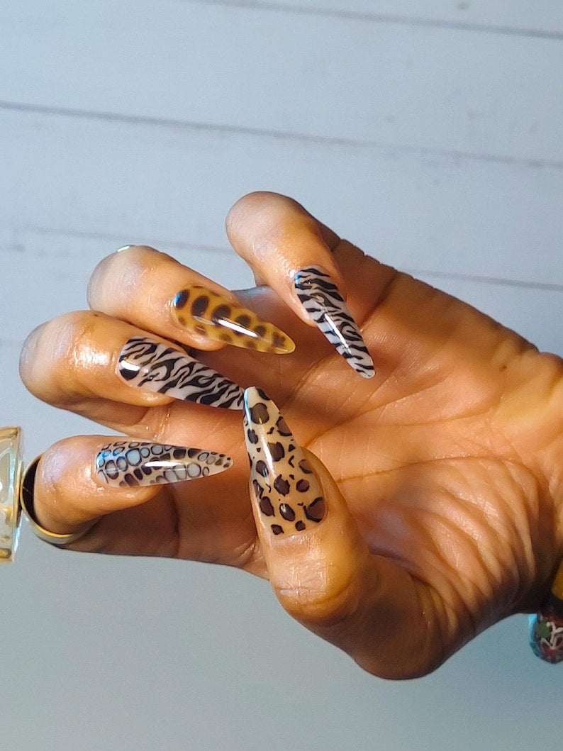 Timeless Marble Beauty Press On Nails
