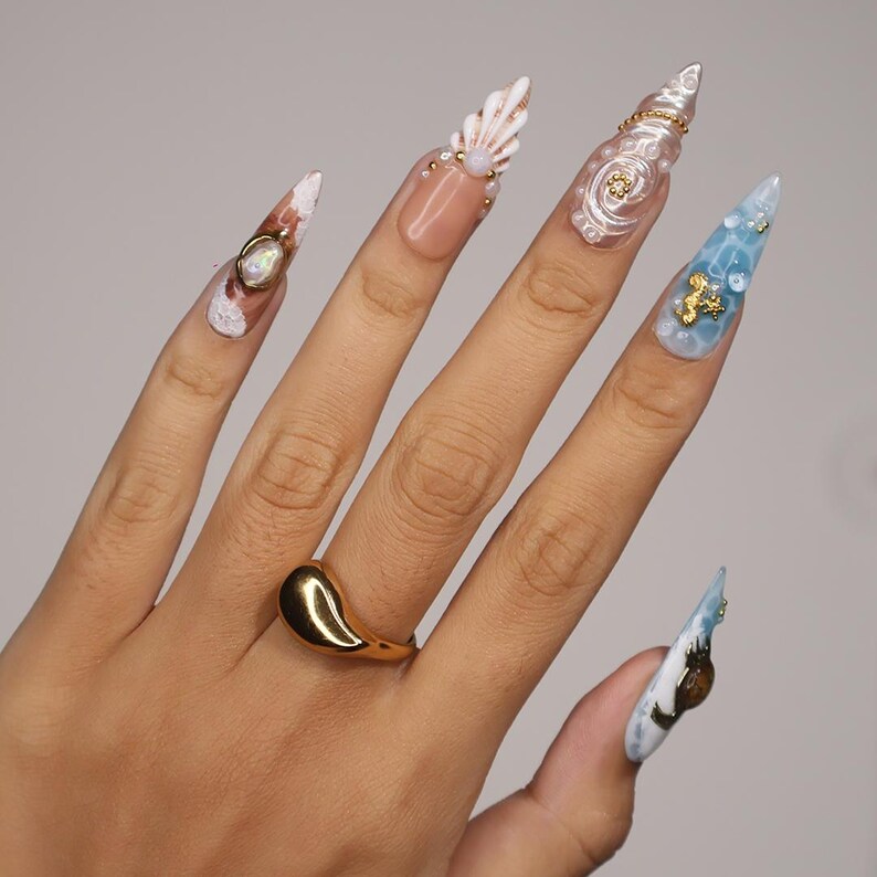 Tropical Coastal Escape Press On Nails