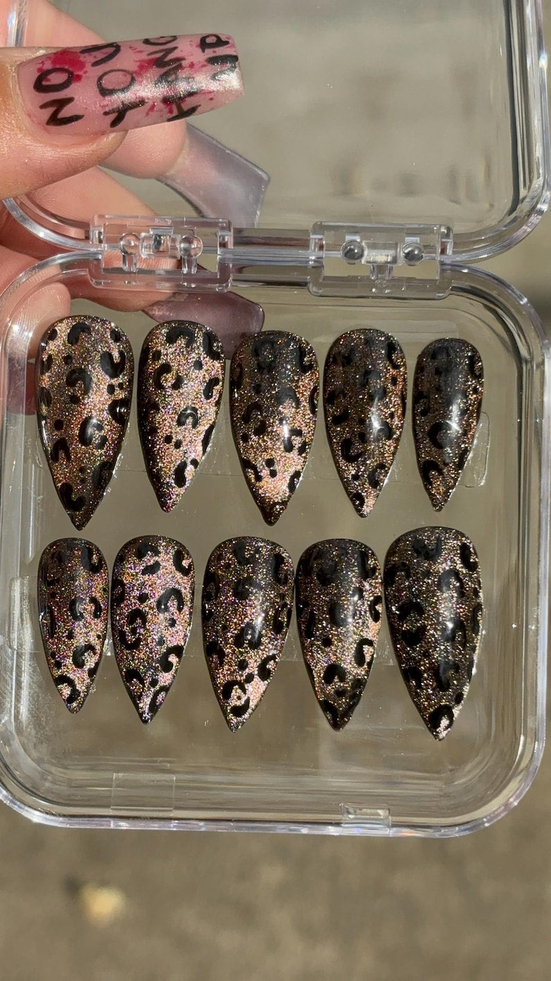 Joyful Holiday Harmony Press On Nails