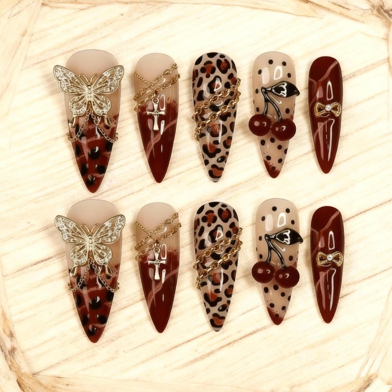 Golden Desert Chic Press On Nails