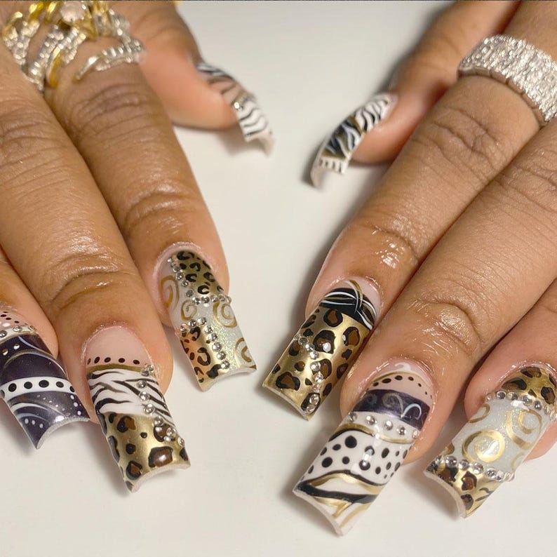Golden Pearl Elegance Press On Nails