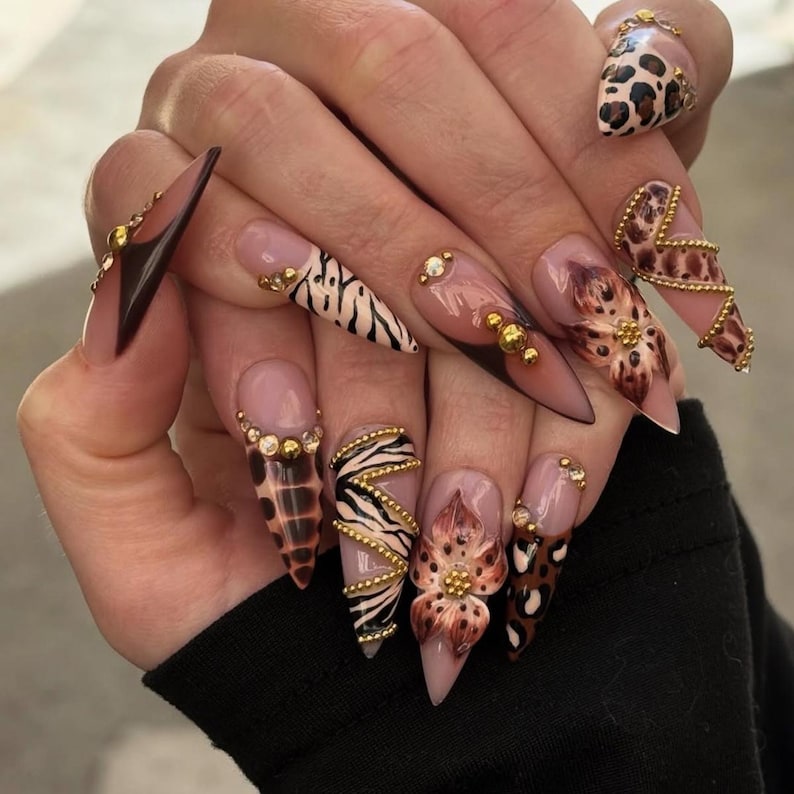 Refined Floral Beauty Press On Nails