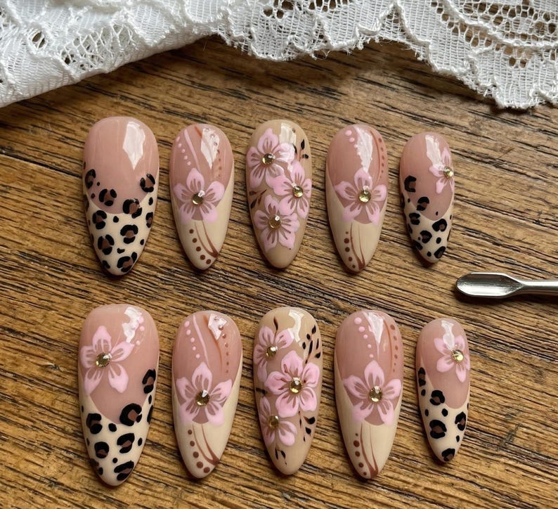 Modern Botanical Luxe Press On Nails