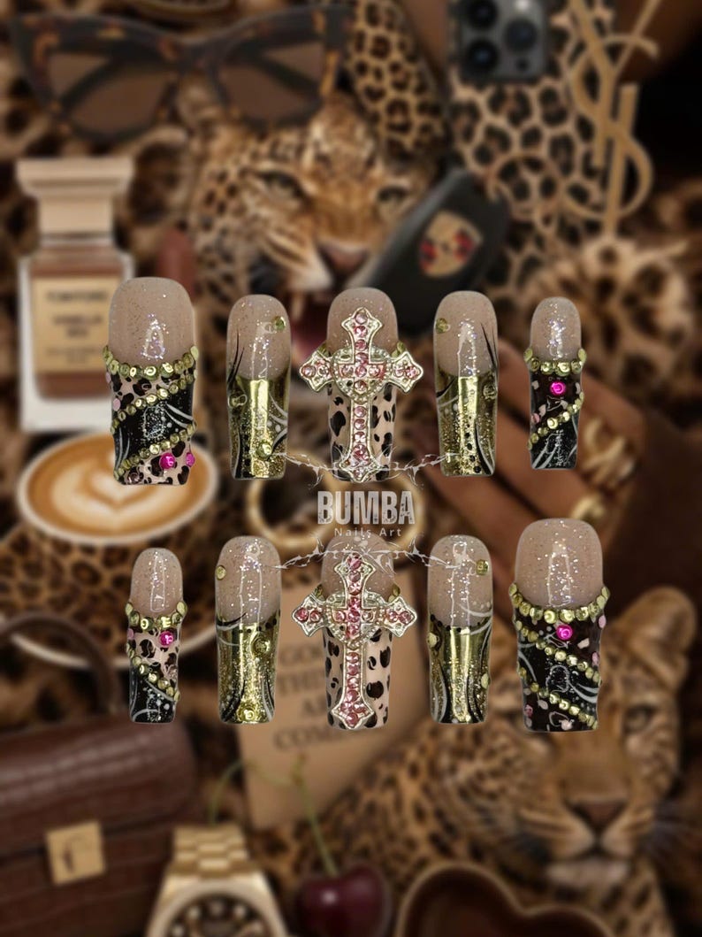 Refined Artistic Press On Nails