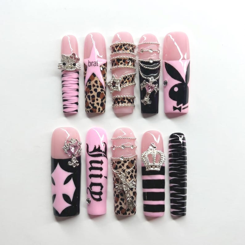 Cozy Holiday Confections Press On Nails