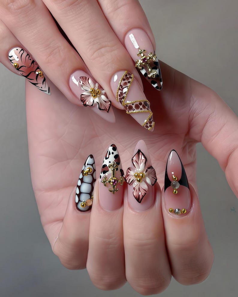 Botanical Elegance Press On Nails