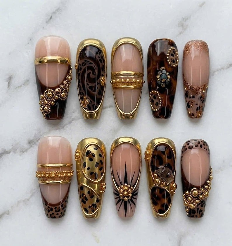 Modern Marble Luxe Press On Nails