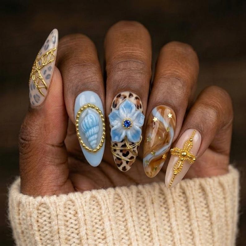 Elegant Aurora Glow Press On Nails